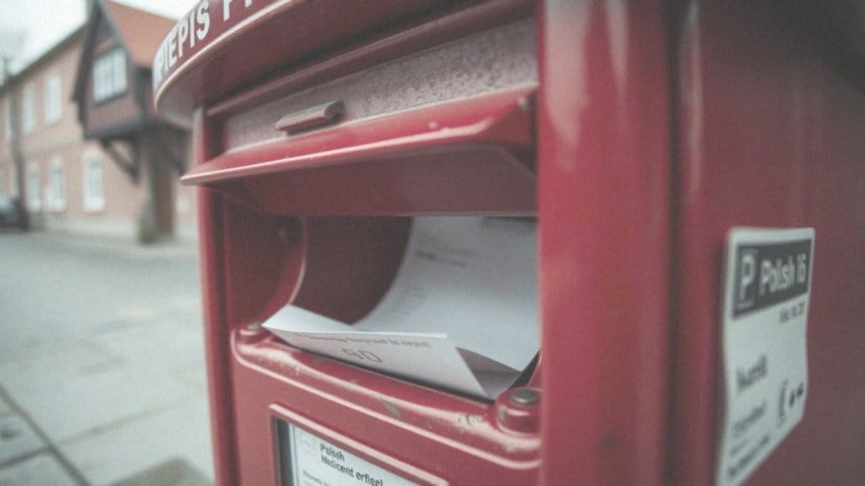Czy list polecony trzeba podpisać? Ważne informacje i zmiany